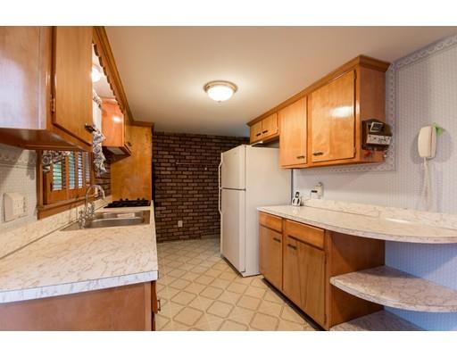 659 Mohawk Road Somerset, MA 02726 - Photo 4 of 24 Gallery Image 4