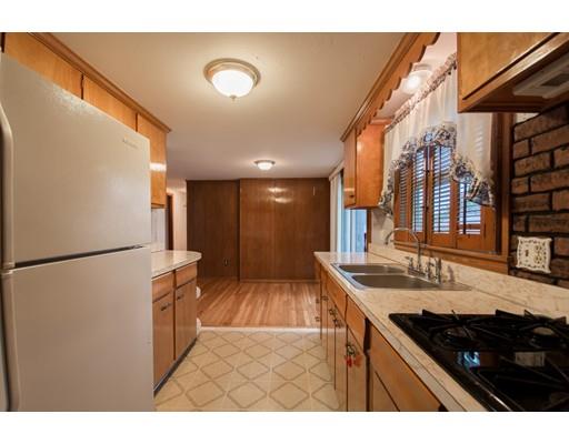 659 Mohawk Road Somerset, MA 02726 - Photo 5 of 24 Gallery Image 5
