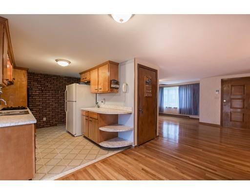 659 Mohawk Road Somerset, MA 02726 - Photo 7 of 24 Gallery Image 7