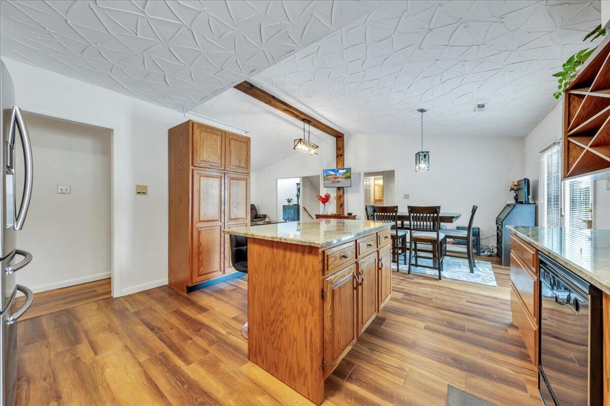 6720 Albert Road Roanoke, VA 24019 - Photo 14 of 51 Kitchen Adjoins Dining Room