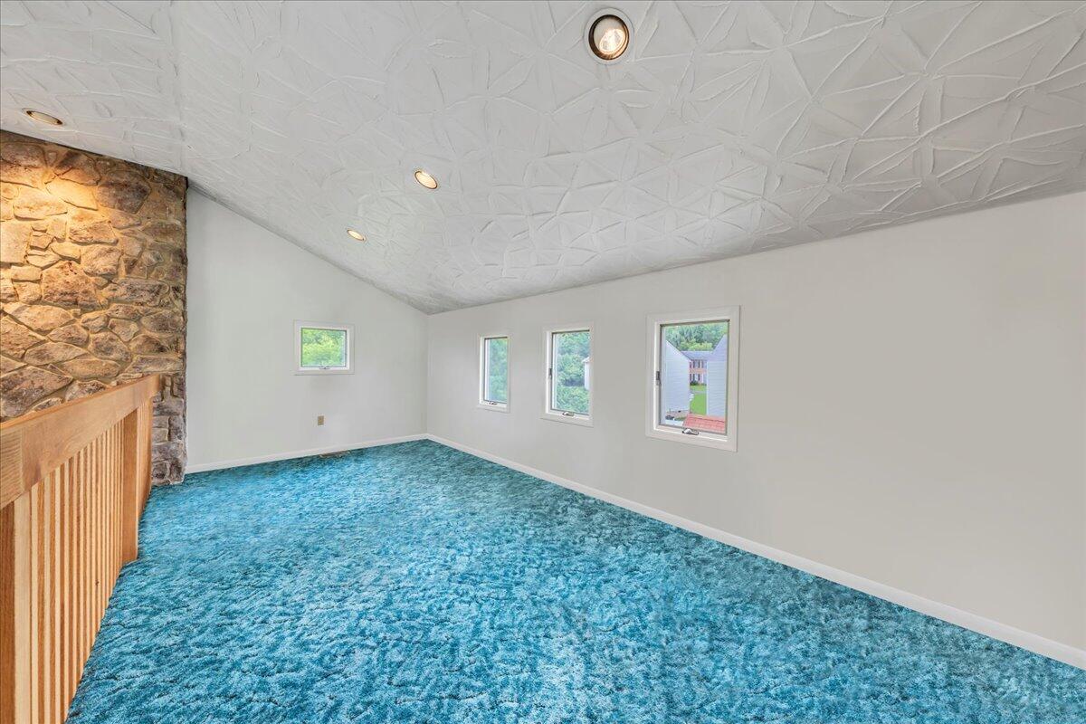 6720 Albert Road Roanoke, VA 24019 - Photo 31 of 51 Loft Space Ready for Fun!