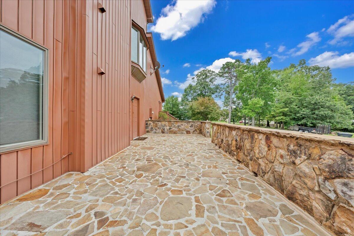 6720 Albert Road Roanoke, VA 24019 - Photo 5 of 51 Perfect Space for Relaxing