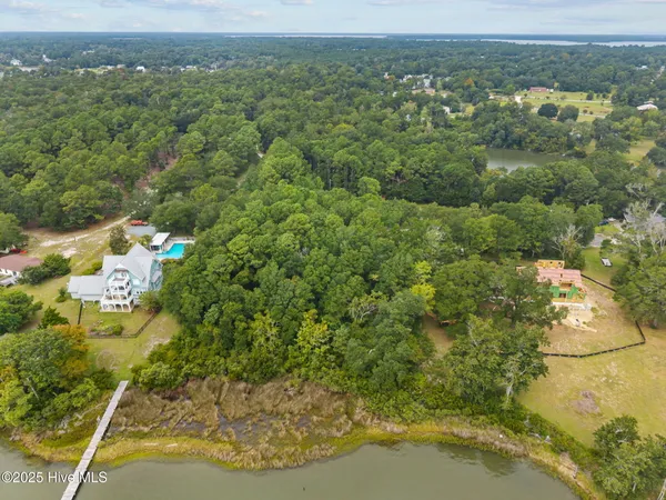 $599,900 | 128 Missie Cove Lane, Sneads Ferry, NC 28460