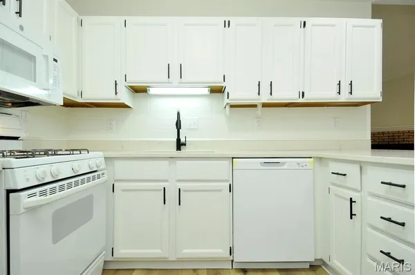 $169,900 | 1034 Alpine Ridge Drive, Unit G5, Ballwin, MO 63021