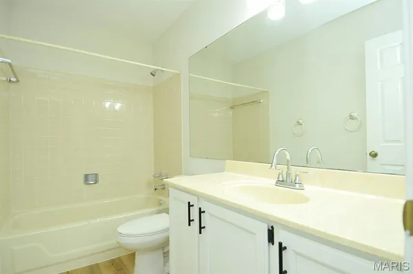 $169,900 | 1034 Alpine Ridge Drive, Unit G5, Ballwin, MO 63021