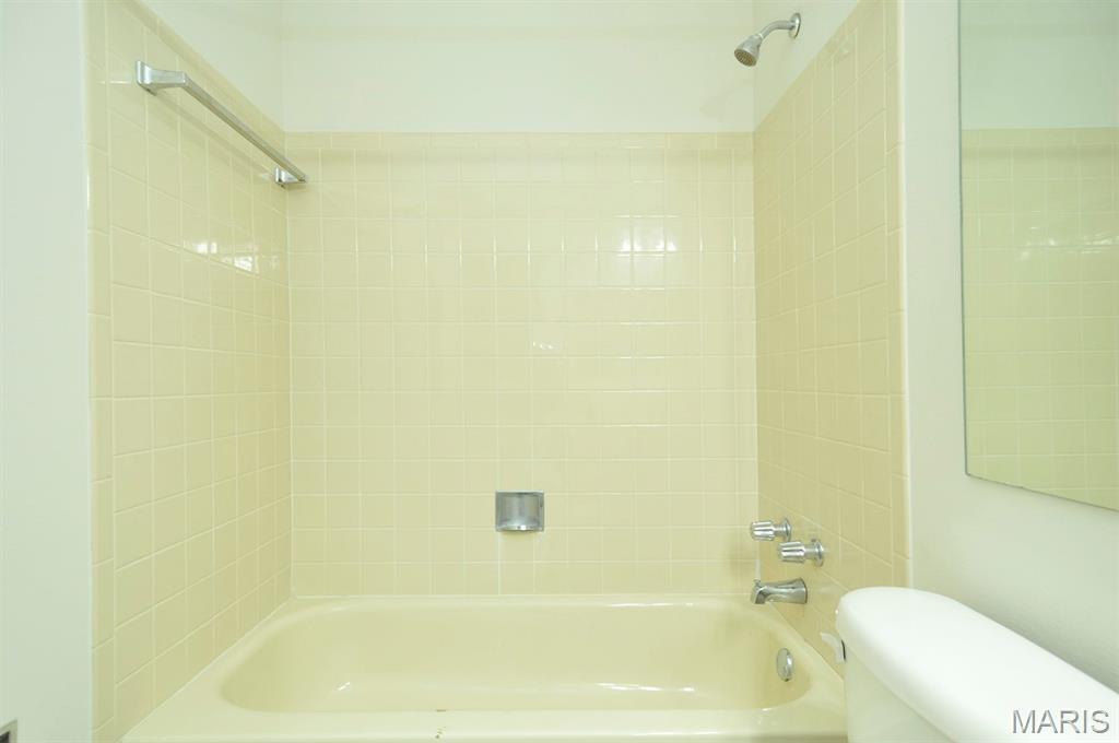 1034 Alpine Ridge Drive, Unit G5 Ballwin, MO 63021 - Photo 24 of 46