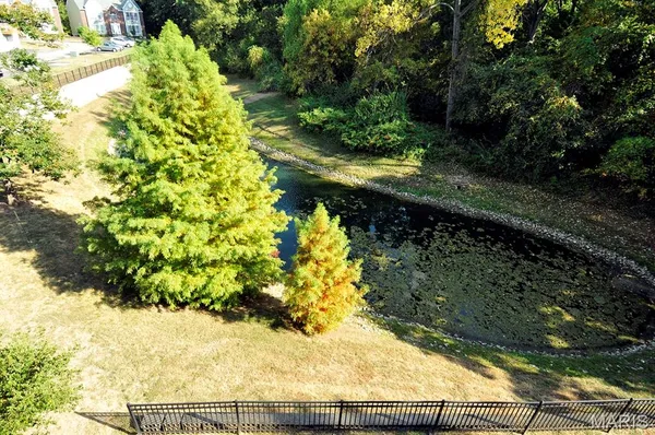 $169,900 | 1034 Alpine Ridge Drive, Unit G5, Ballwin, MO 63021