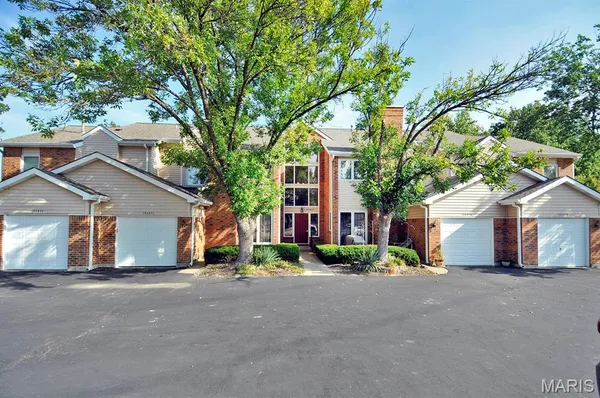 $169,900 | 1034 Alpine Ridge Drive, Unit G5, Ballwin, MO 63021
