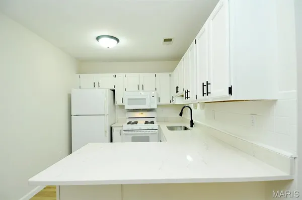 $169,900 | 1034 Alpine Ridge Drive, Unit G5, Ballwin, MO 63021