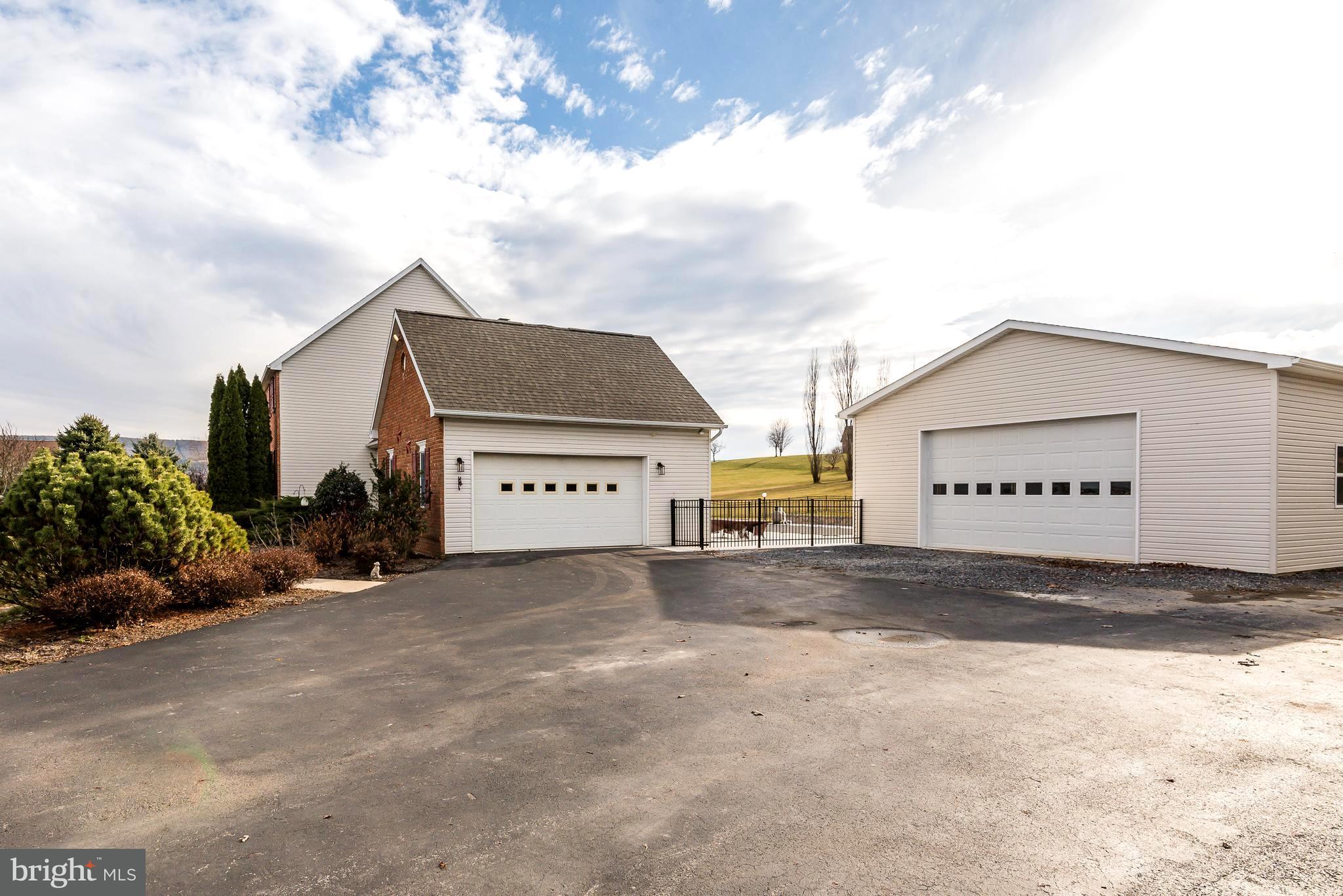 826 Burnt House Road Carlisle, PA 17015 - Photo 5 of 20 Gallery Image 5