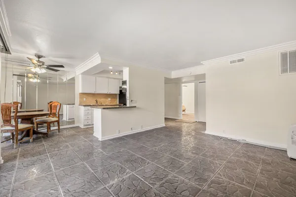 $259,000 | 400 North Sunrise Way, Unit 136, Palm Springs, CA 92262