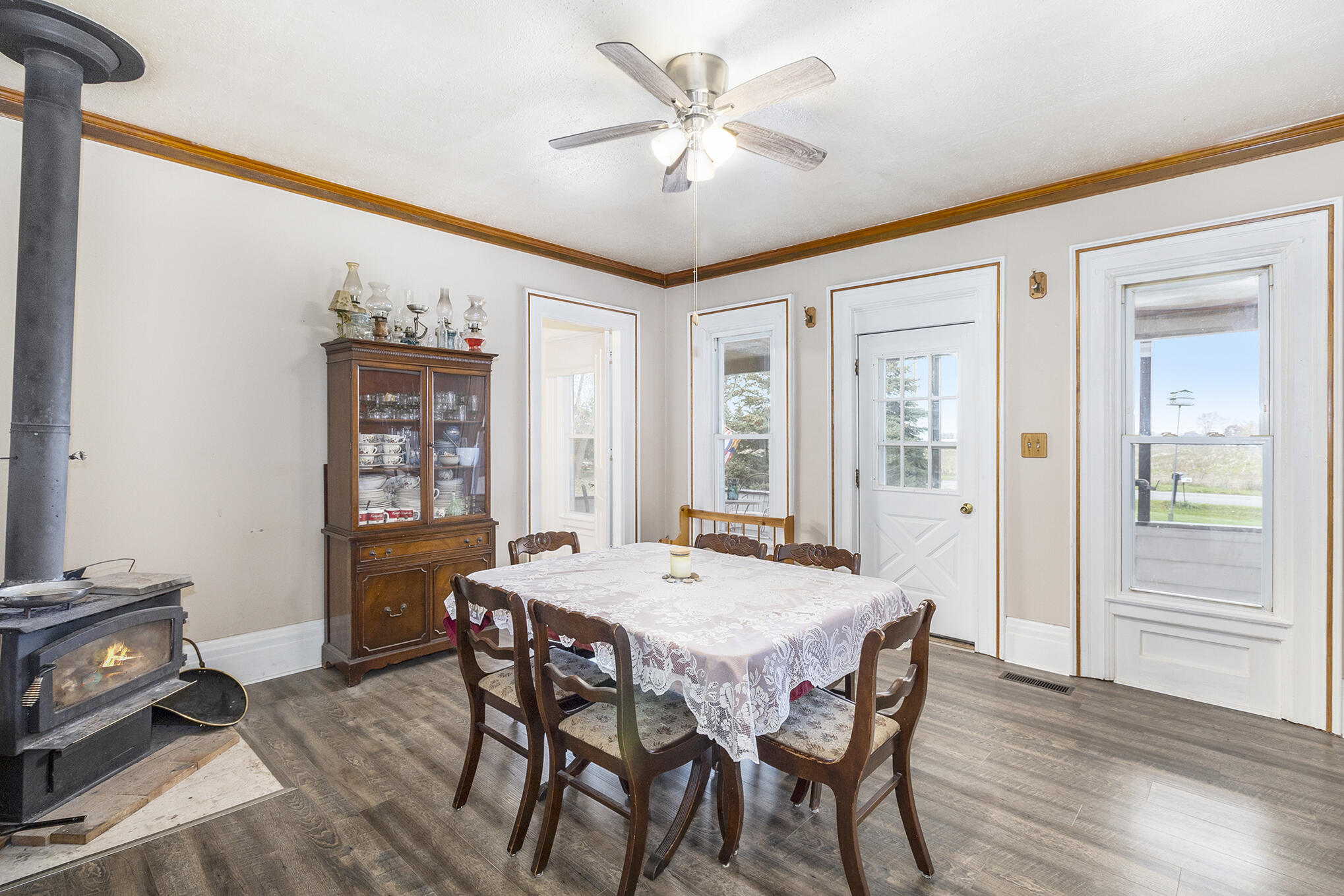 8433 South Stoney Lake Road Jackson, MI 49201 - Photo 4 of 47 28