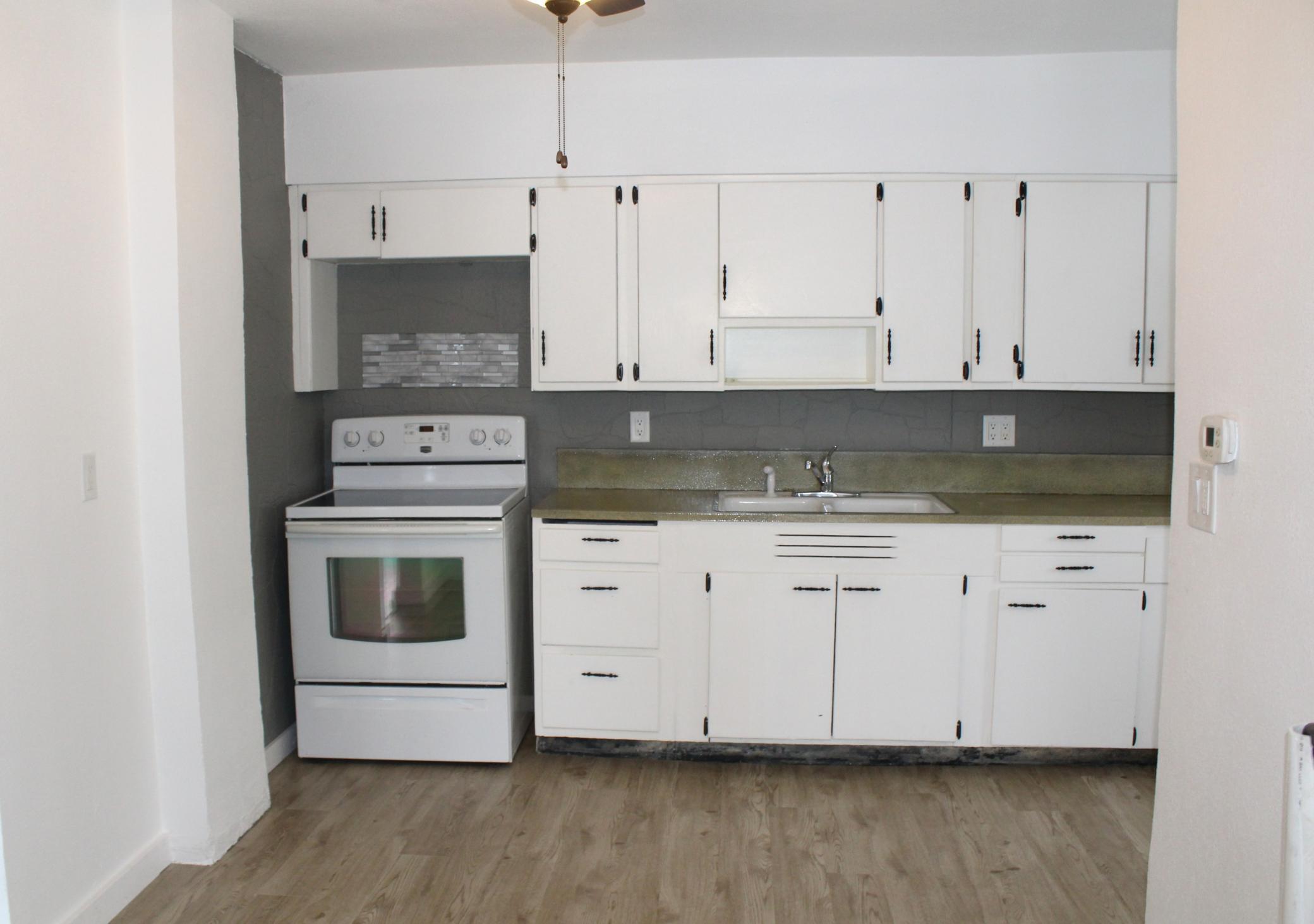 118 4th Street Southwest Staples, MN 56479 - Photo 3 of 13