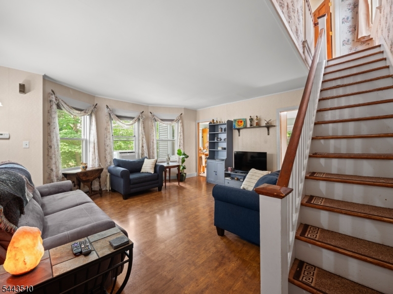 39 Union Place Bloomfield, NJ 07003 - Photo 8 of 35
