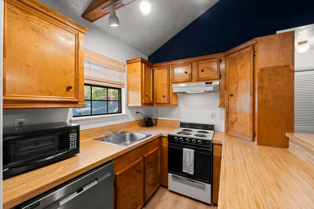 $3,500 | 8623 Miller Road, Magnolia, TX 77354