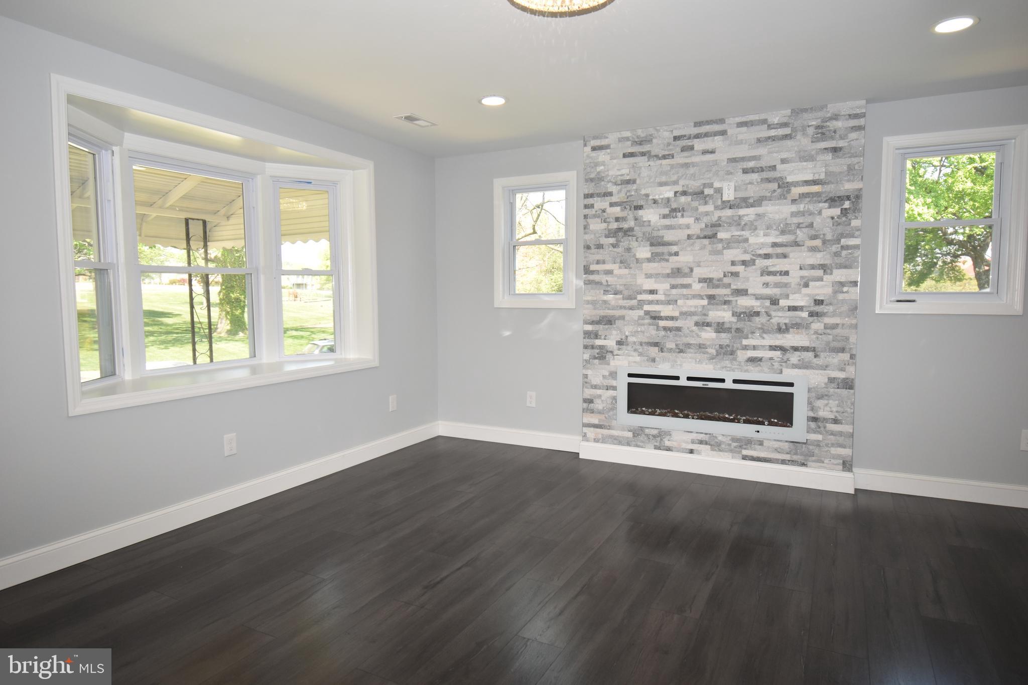 5023 Briarclift Road Baltimore, MD 21229 - Photo 3 of 22