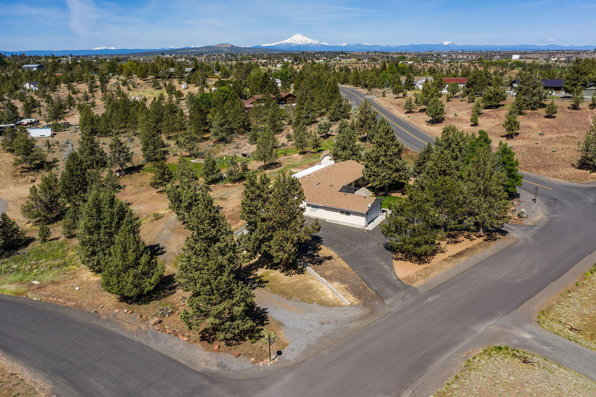 851 Southeast Rancho Lane Madras, OR 97741 - Photo 40 of 52 2025_05_21_851_se_rancho_lane_madras-dro