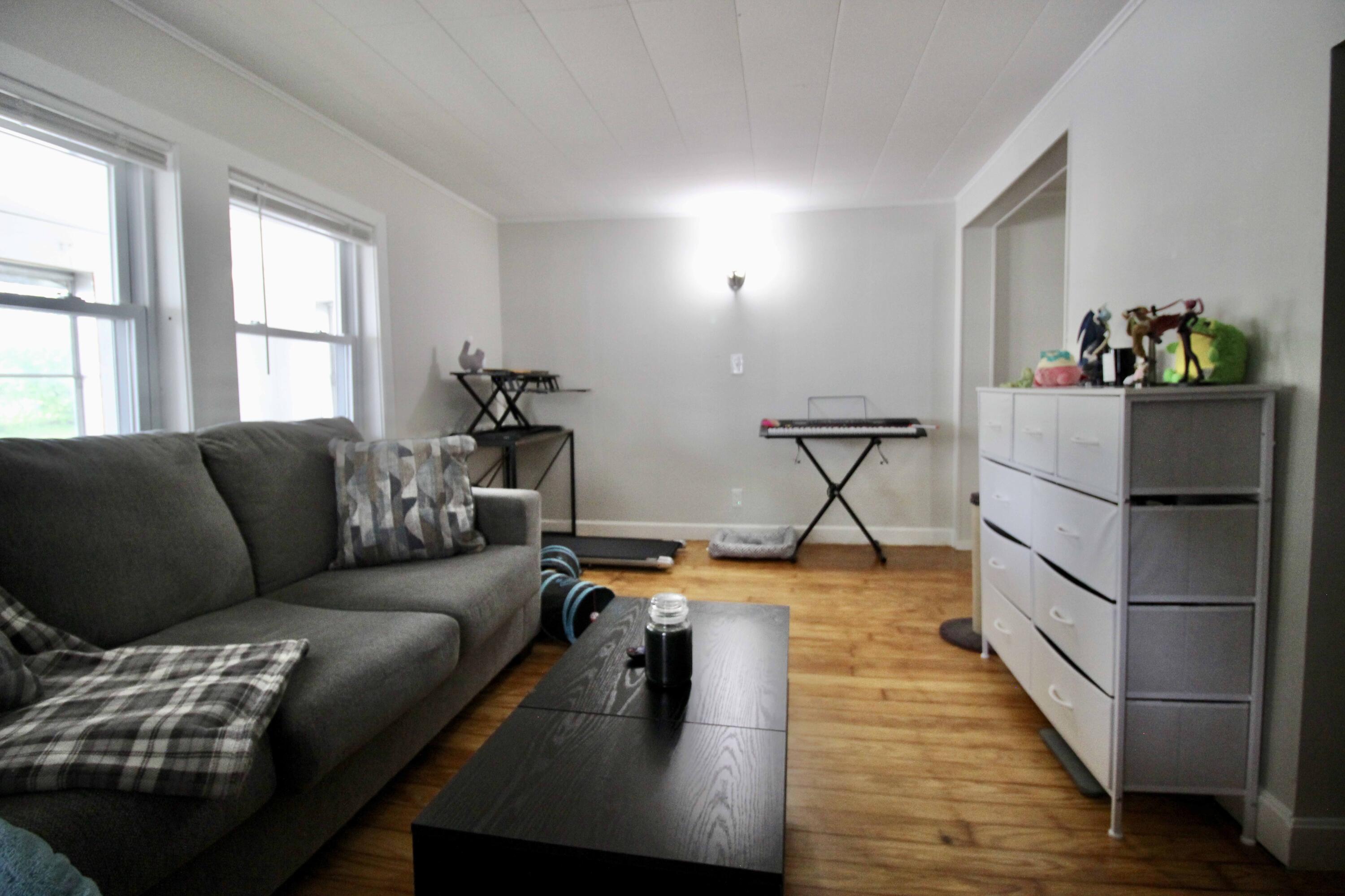 255 Sabattus Street Lewiston, ME 04240 - Photo 19 of 40 IMG_8271