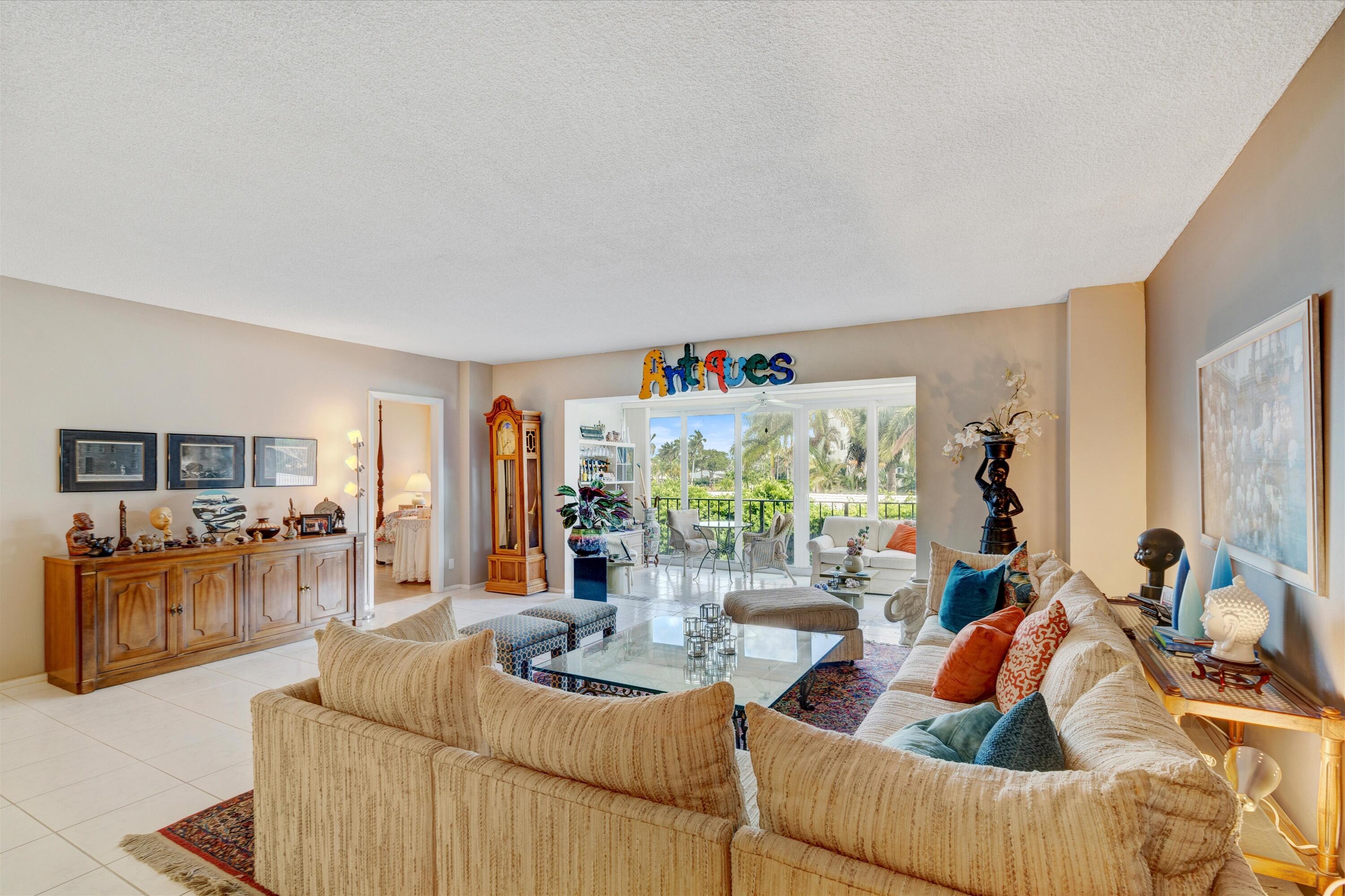 50 E Road, Unit 2C Delray Beach, FL 33483 - Photo 8 of 26 Living Room