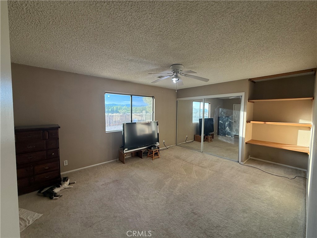 243 Balboa Avenue Mojave, CA 93501 - Photo 28 of 75 a view of room with workspace and windows