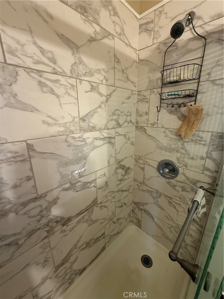 243 Balboa Avenue Mojave, CA 93501 - Photo 30 of 75 a bathroom with a shower