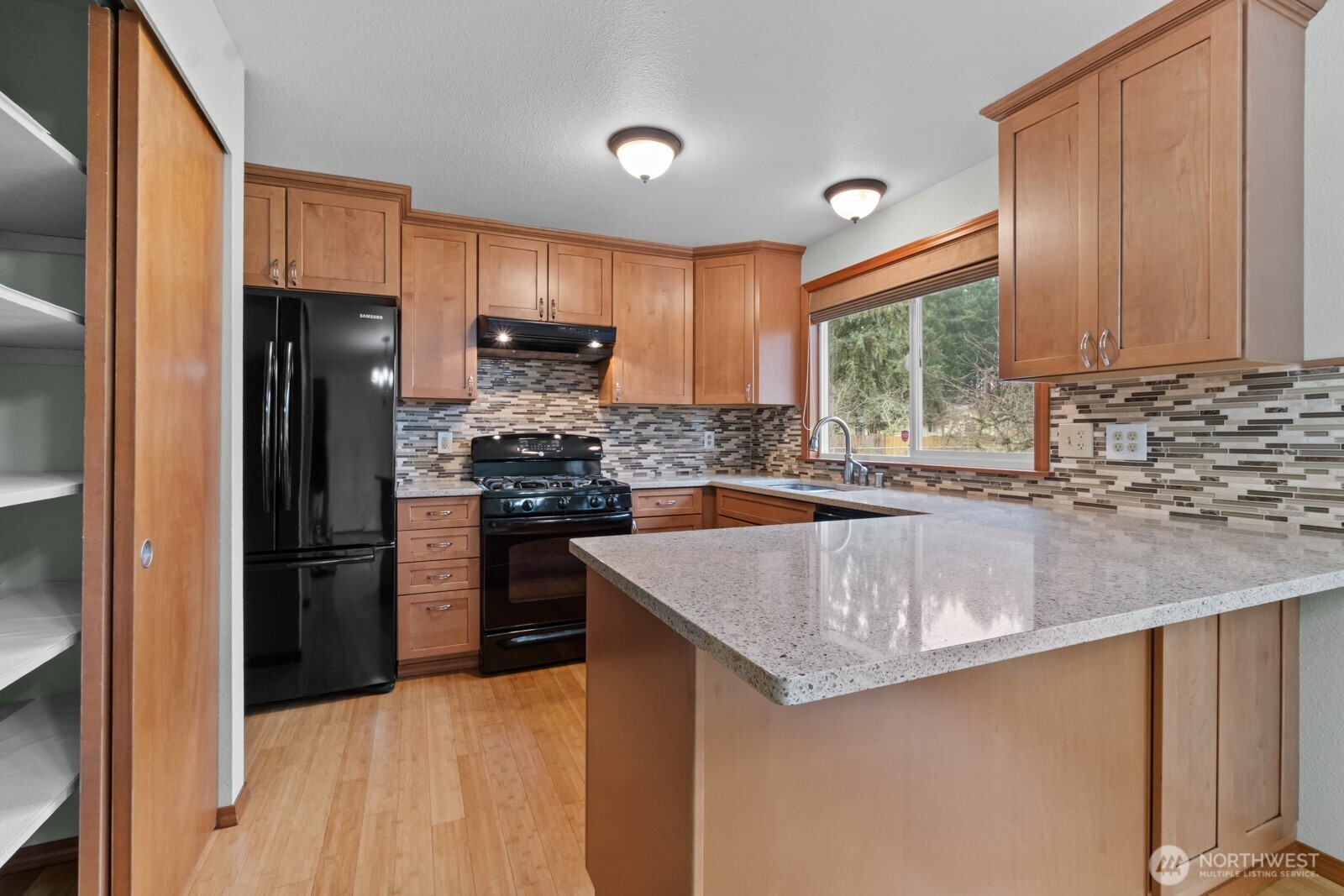 8608 9th Way Southeast Lacey, WA 98513 - Photo 5 of 33