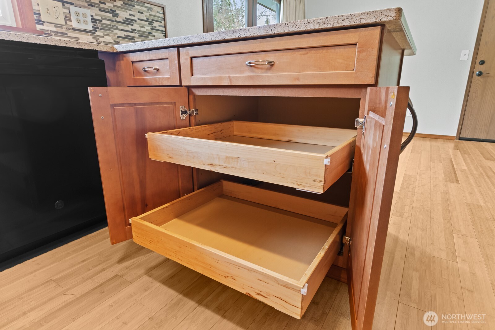 8608 9th Way Southeast Lacey, WA 98513 - Photo 10 of 33