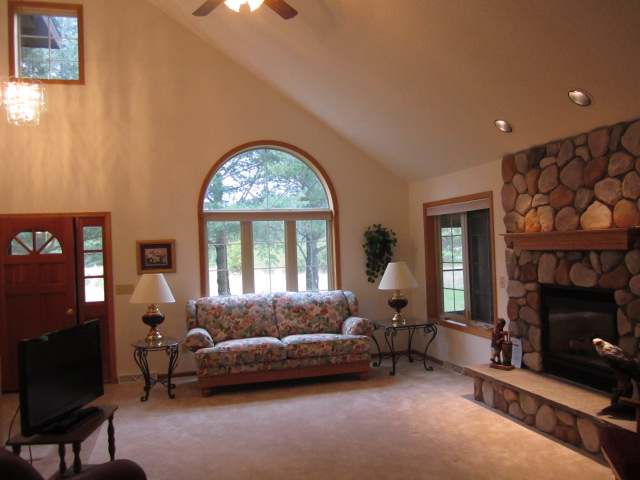 7310 Deerwood Road, Unit 10 Minocqua, WI 54548 - Photo 17 of 20 Gallery Image 17