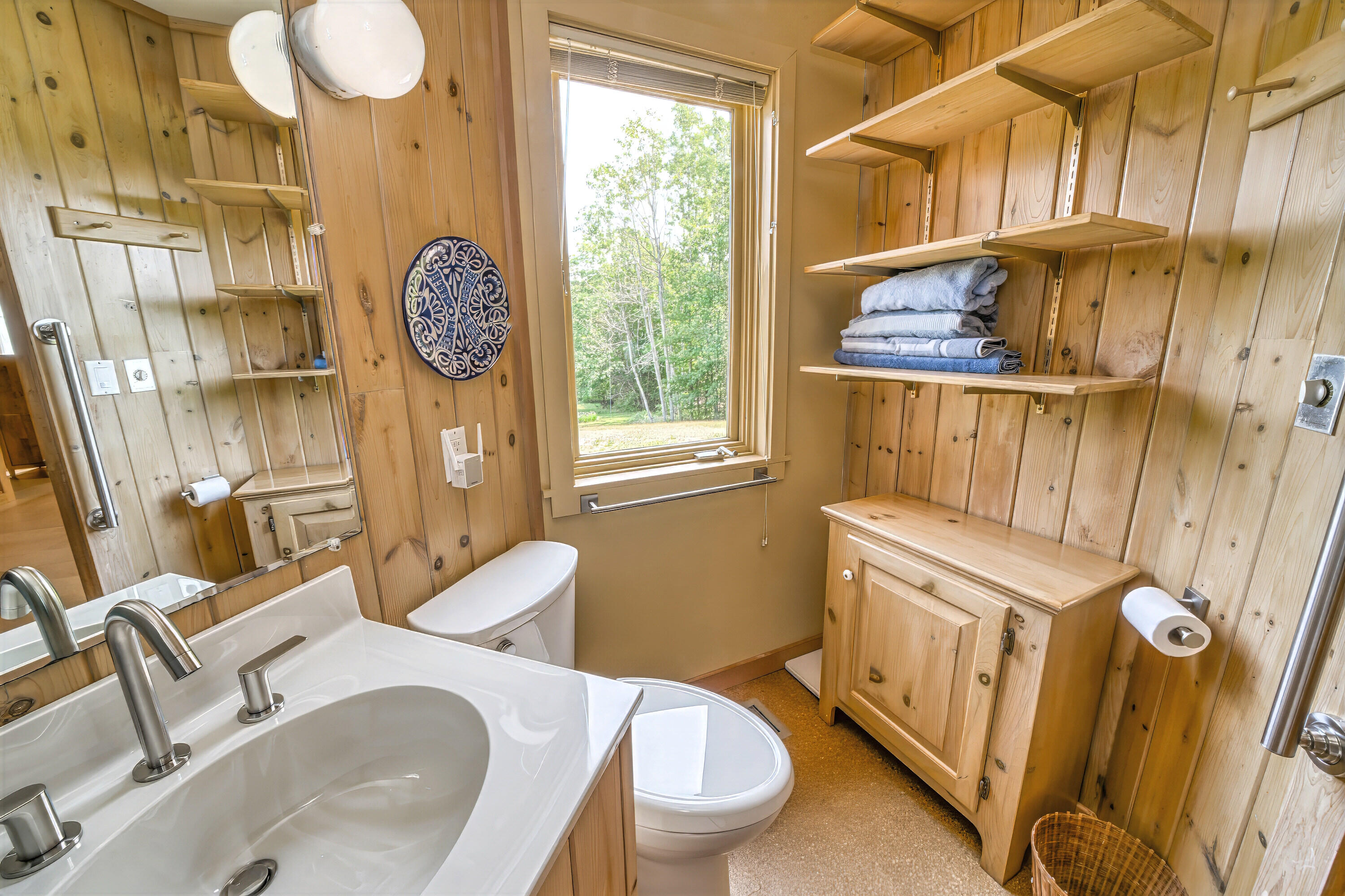 557 S Road Holden, ME 04429 - Photo 21 of 34 East wing Bath 2-2