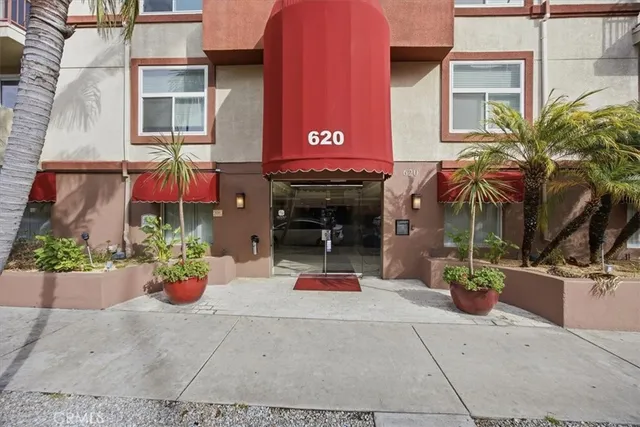 $374,000 | 620 South Gramercy Place, Unit 130, Los Angeles, CA 90010