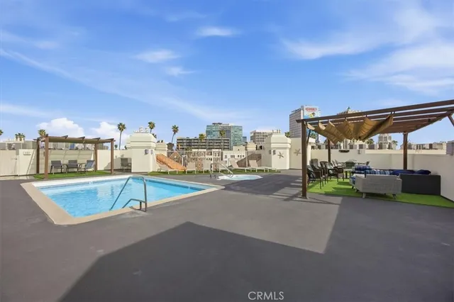 $374,000 | 620 South Gramercy Place, Unit 130, Los Angeles, CA 90010