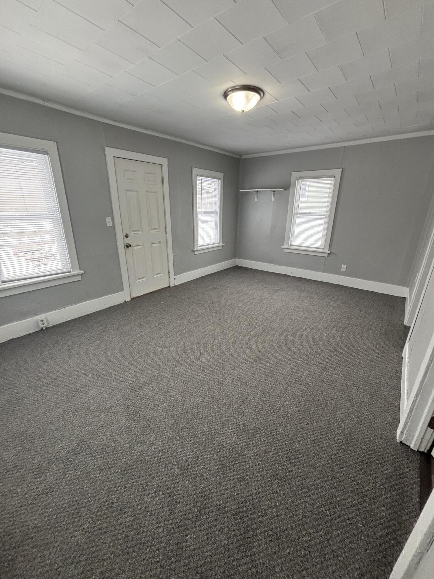 825 George Street La Crosse, WI 54603 - Photo 3 of 12 IMG_2132