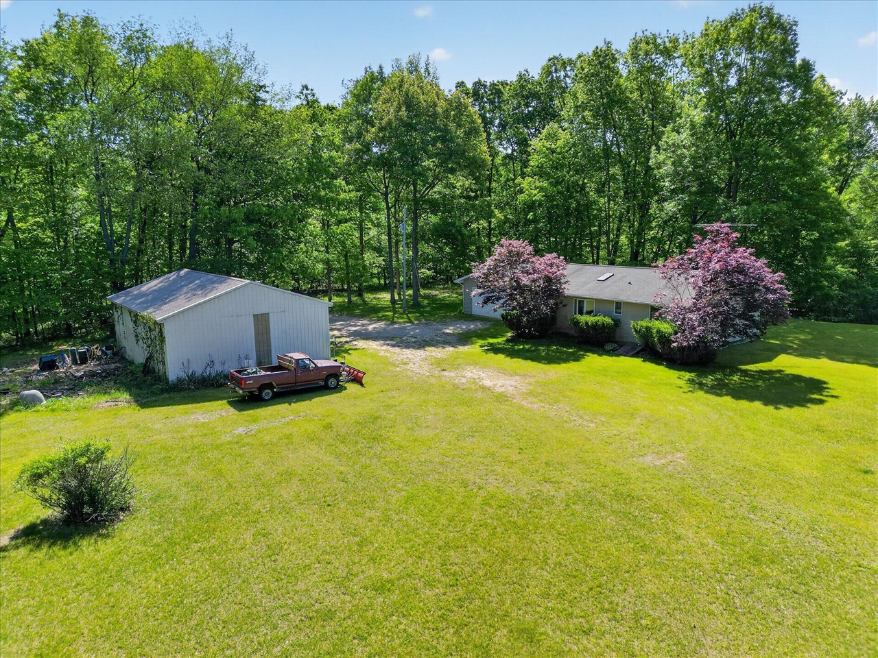 3076 Senator Road Sheridan, MI 48884 - Photo 2 of 53