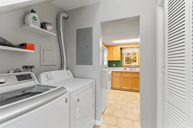 $285,000 | 86 Pinecrest Drive, Unit 1E, Essex, VT 05452