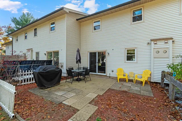 $285,000 | 86 Pinecrest Drive, Unit 1E, Essex, VT 05452
