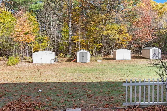 $285,000 | 86 Pinecrest Drive, Unit 1E, Essex, VT 05452