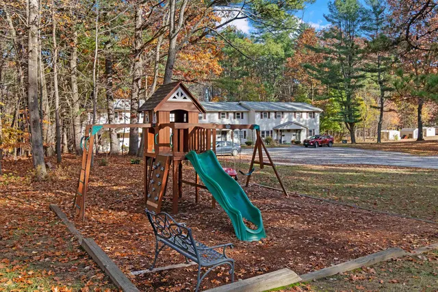 $285,000 | 86 Pinecrest Drive, Unit 1E, Essex, VT 05452