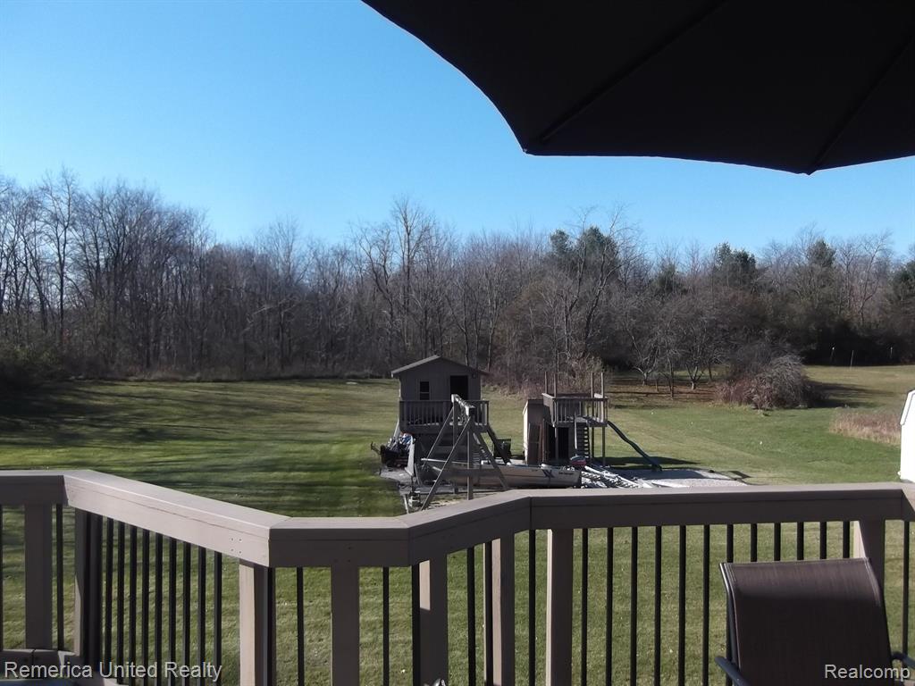 9551 Currie Road Northville, MI 48167 - Photo 8 of 24
