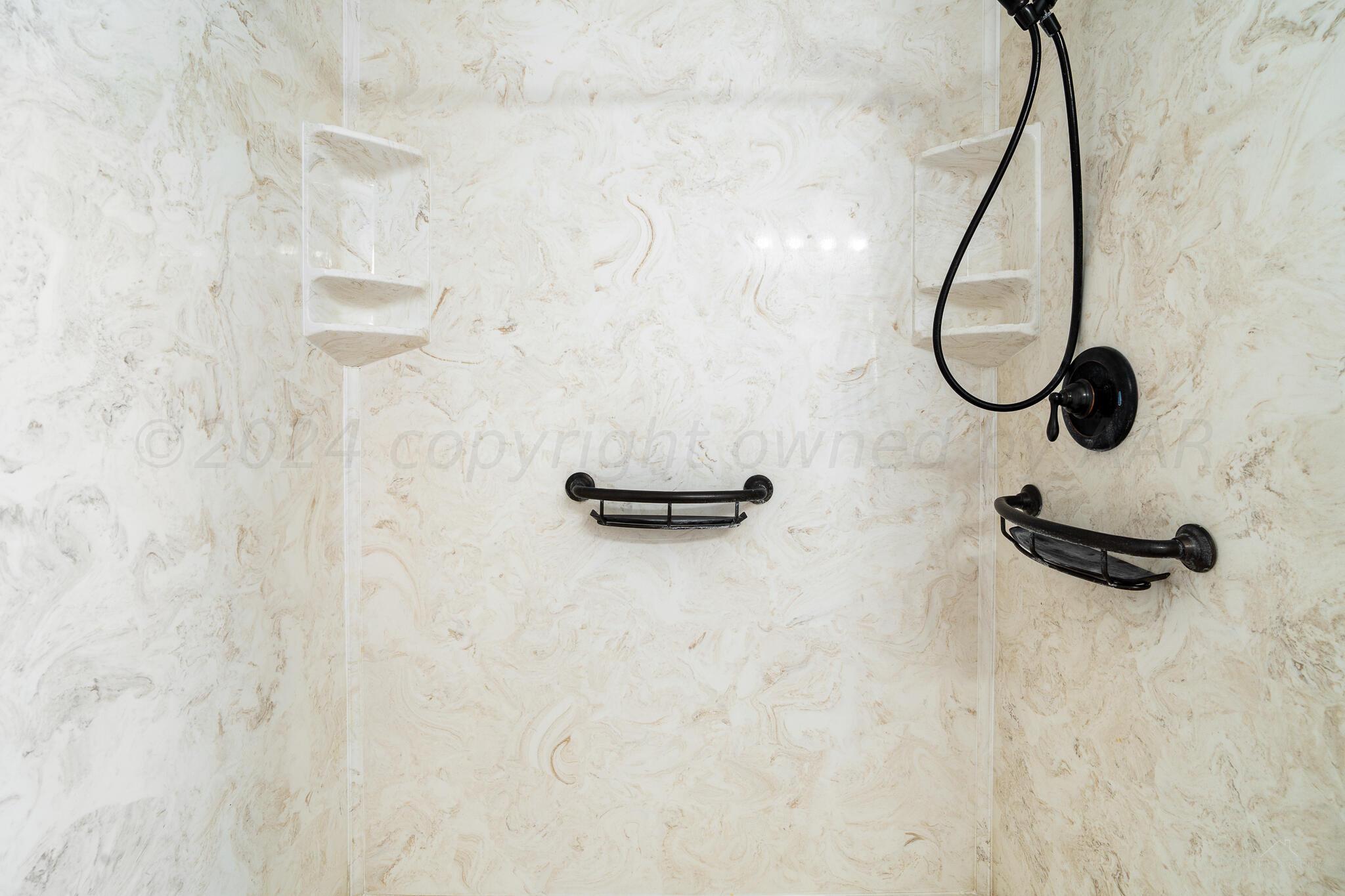 7900 Reward Place Amarillo, TX 79119 - Photo 17 of 31 Main Bathroom View 3