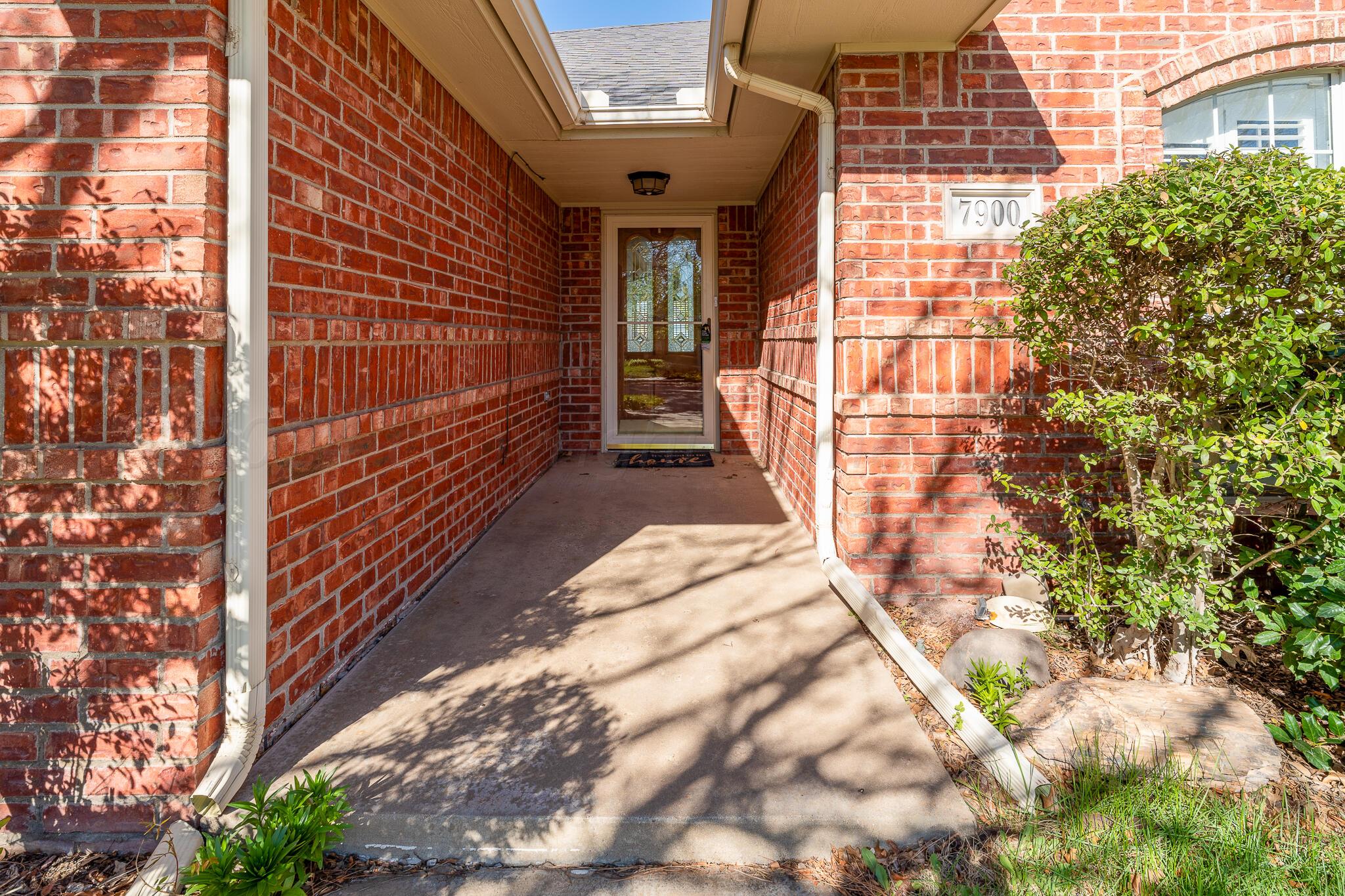 7900 Reward Place Amarillo, TX 79119 - Photo 3 of 31 Front Patio