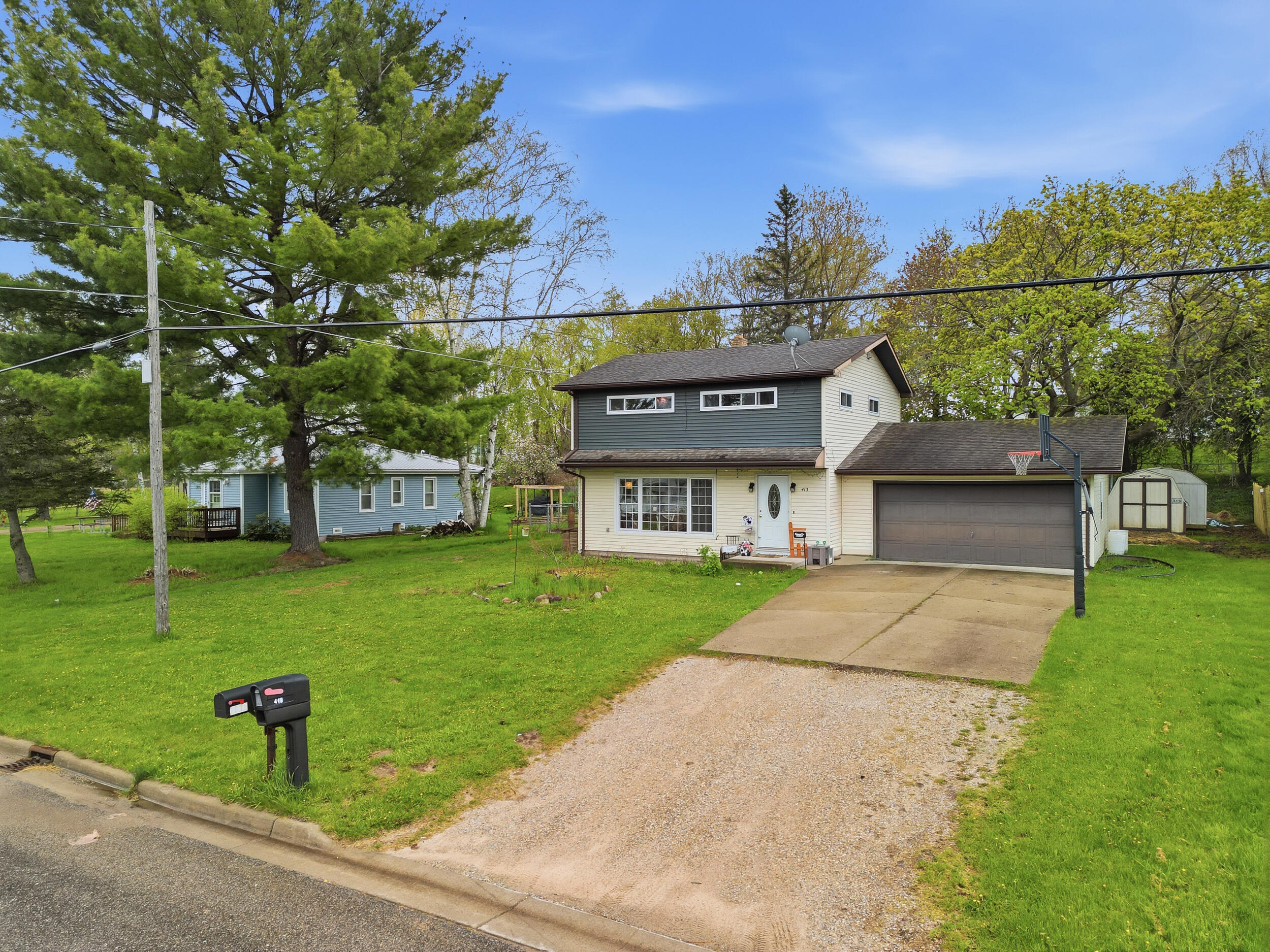 413 West Church Avenue Reed City, MI 49677 - Photo 2 of 44 3_a-38