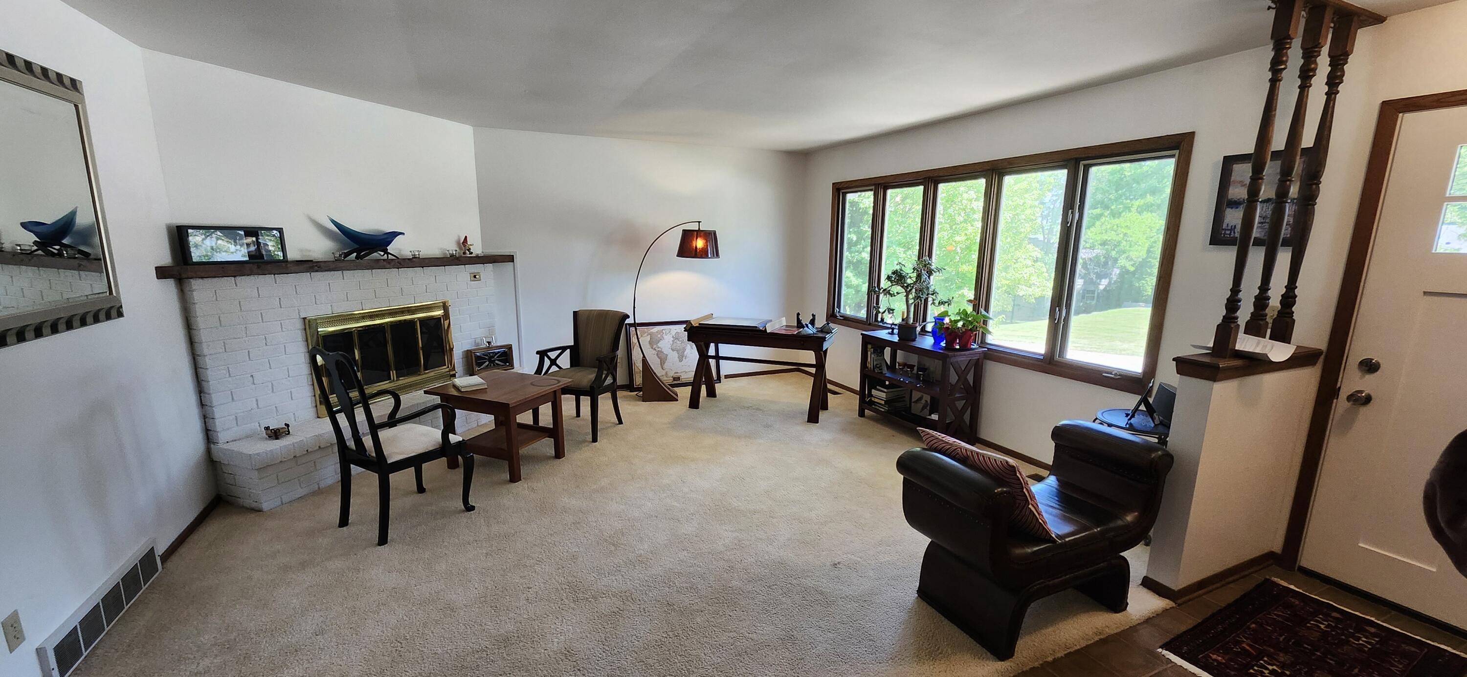 1707 Miller Road Lake Geneva, WI 53147 - Photo 6 of 26 Living room w/gas fireplace