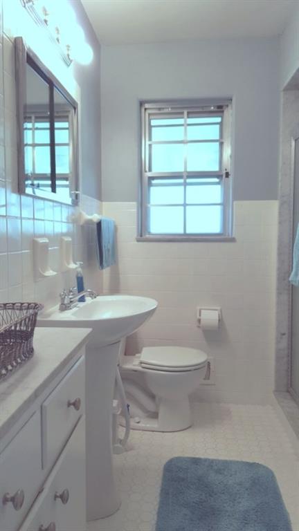 6416 Harbridge Road Indianapolis, IN 46220 - Photo 17 of 21 Gallery Image 17