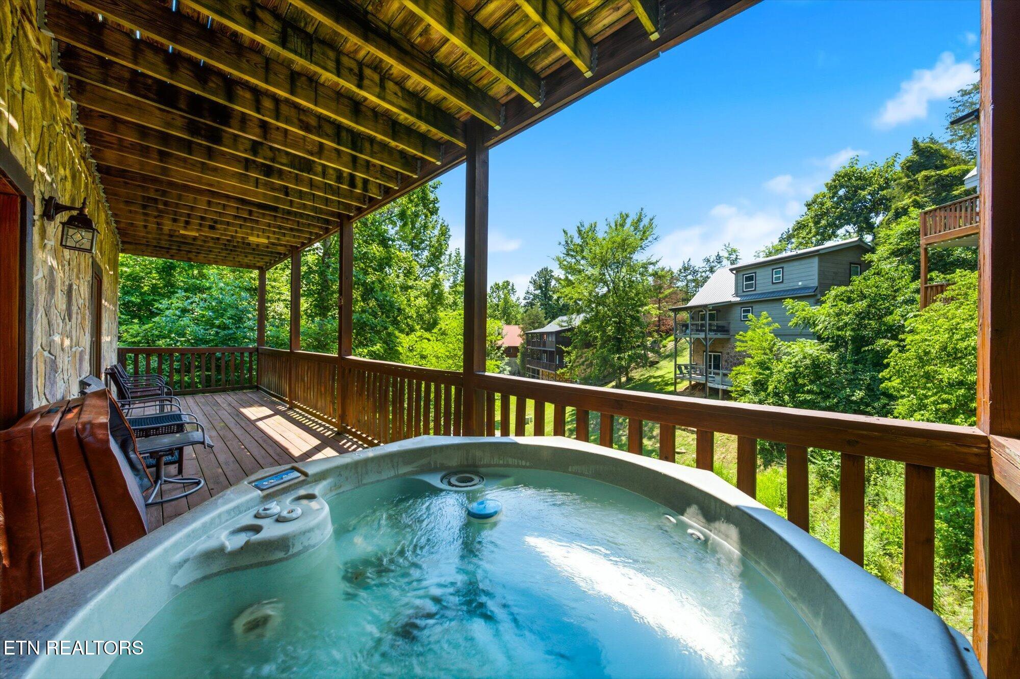 2606 Tree Top Way Pigeon Forge, TN 37863 - Photo 13 of 38 13