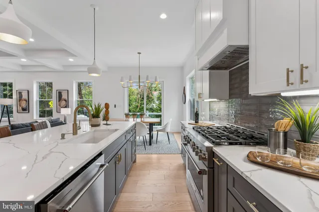 $1,849,000 | 5017 17th Street North, Arlington, VA 22207