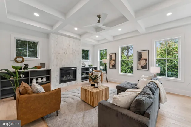 $1,849,000 | 5017 17th Street North, Arlington, VA 22207