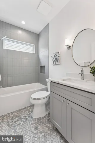 $1,849,000 | 5017 17th Street North, Arlington, VA 22207