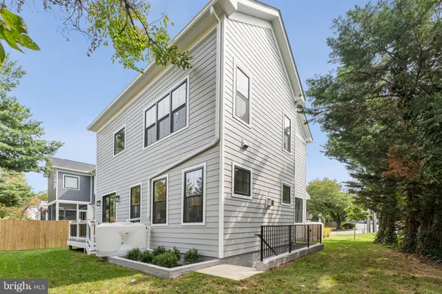 $1,849,000 | 5017 17th Street North, Arlington, VA 22207