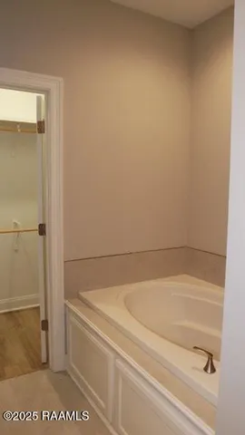 $1,800 | 107 Sojourner Drive, Lafayette, LA 70508