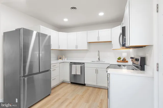 $384,900 | 171 Longstreet Avenue, Fredericksburg, VA 22401